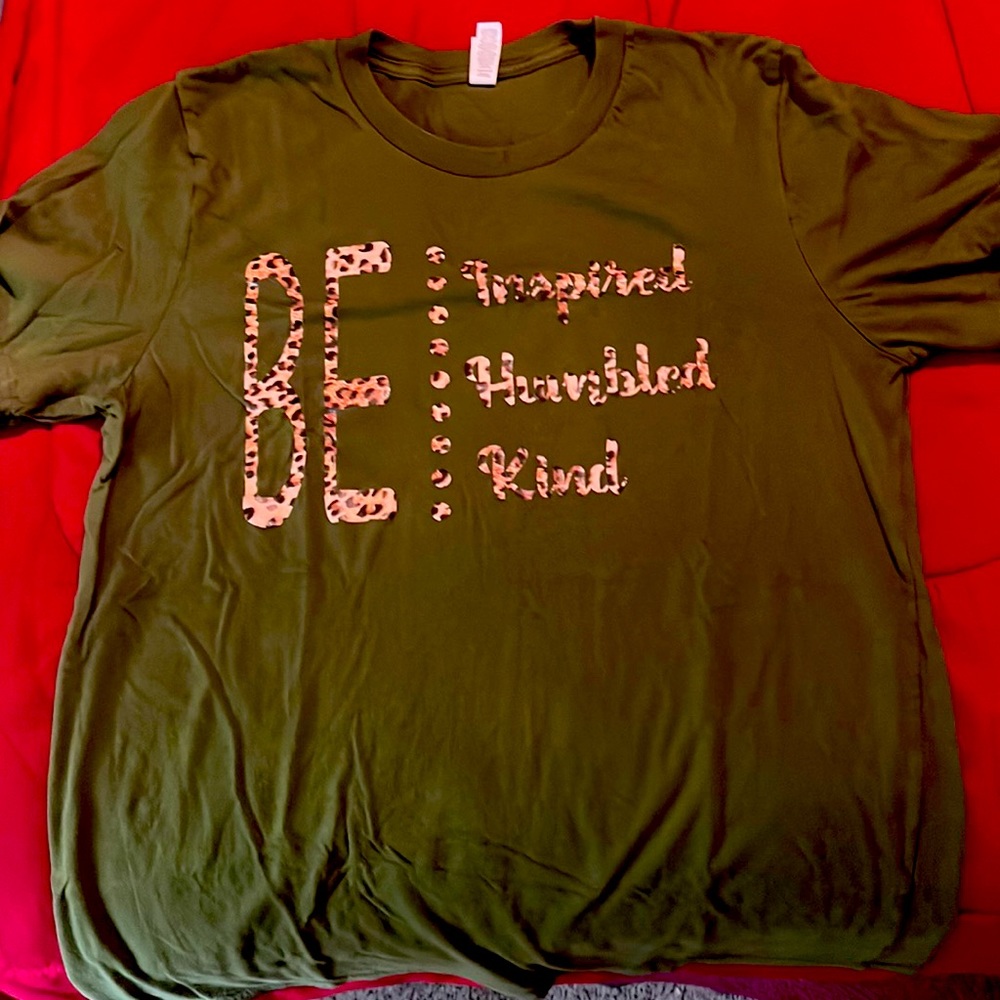 Green and leopard T-shirt